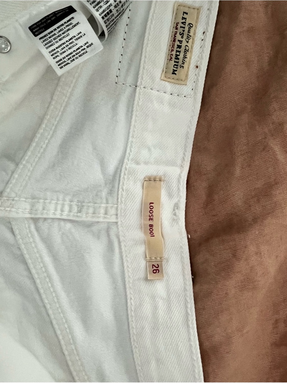 Levi's Women's Loose Boot White Jeans - Picture 4 of 6